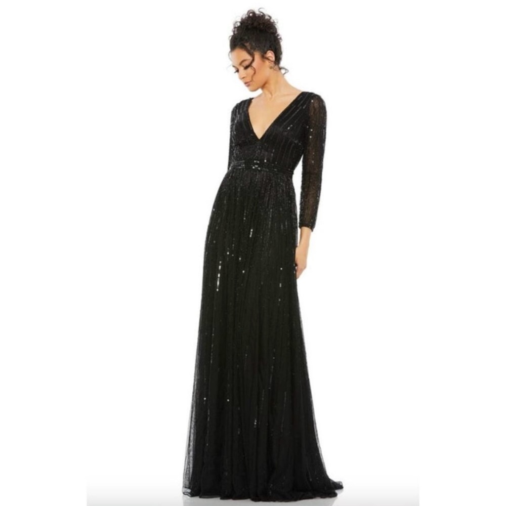 Mac Duggal Black Sequin & Beaded Gown. Long Illusion Sleeve. V-neck Size 8